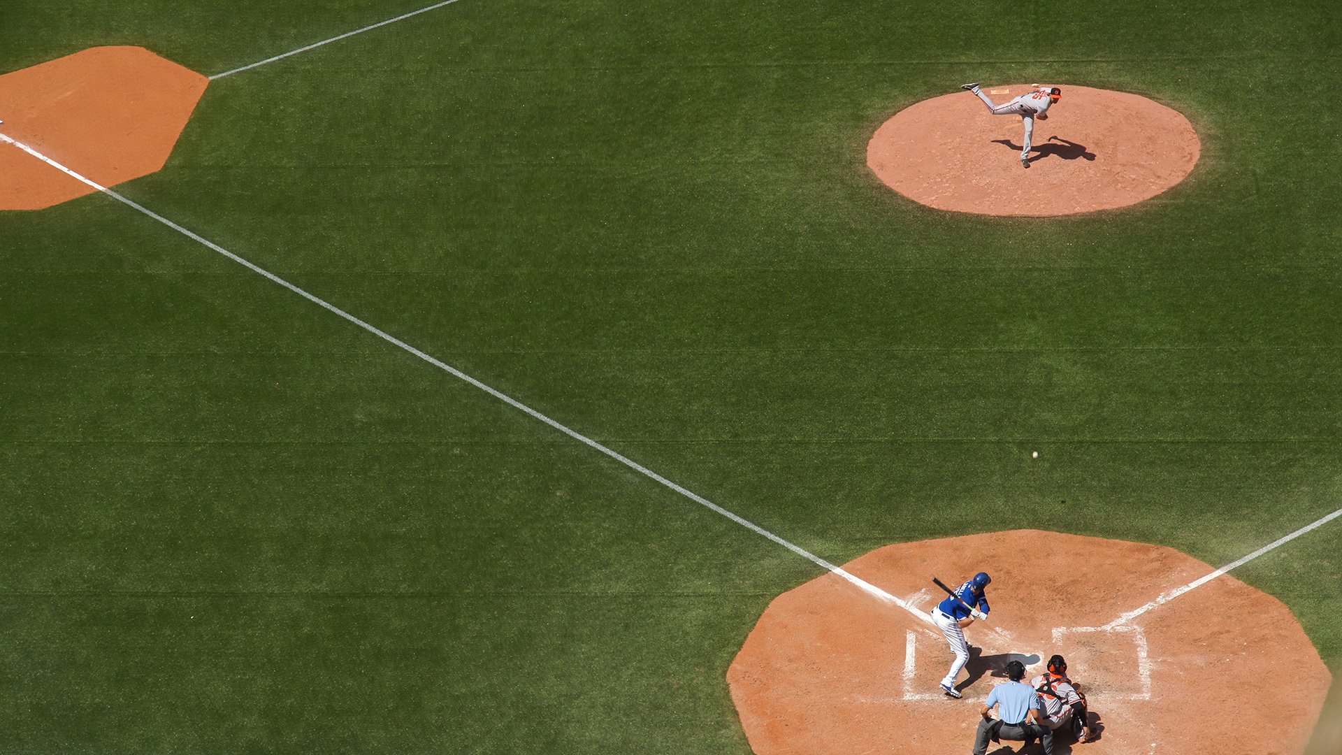 莱万34岁仍颠覆中锋定义，第五杆封神，改写足球进化论|BG大游电脑版下载